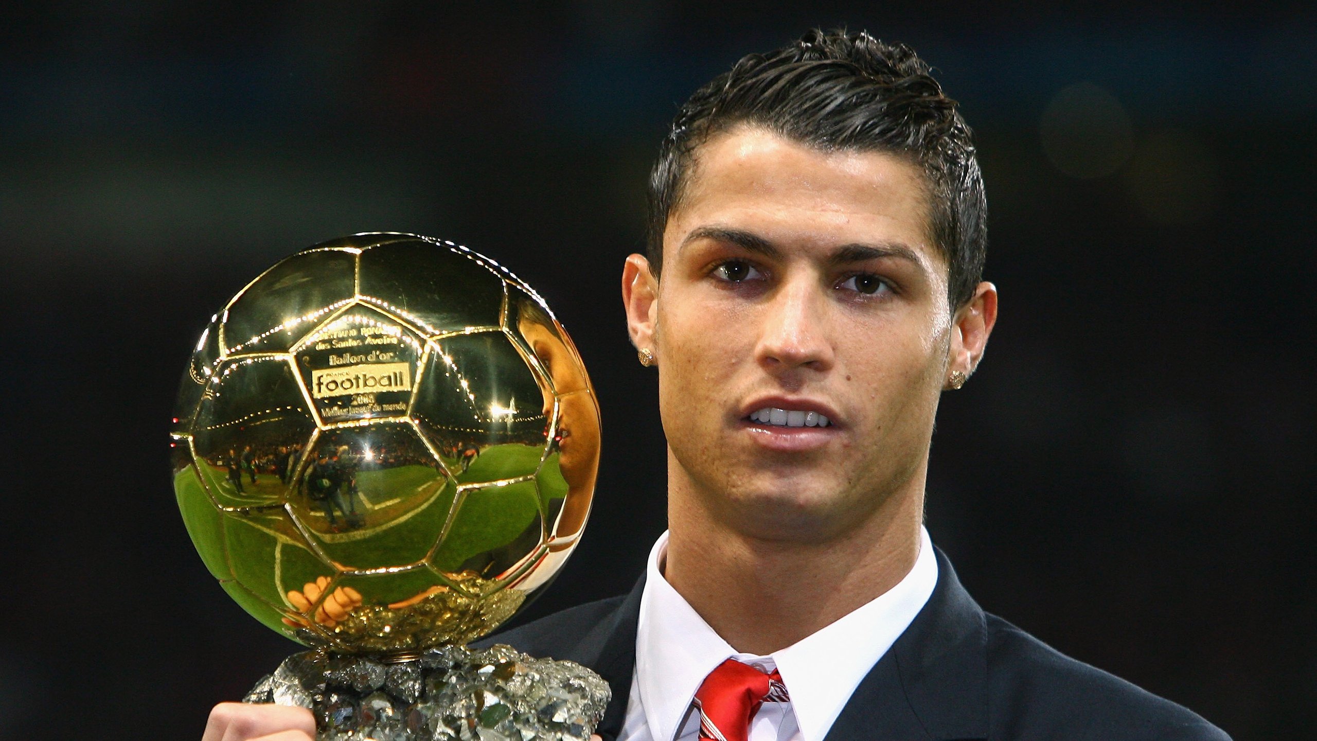 皮克一球定乾坤，当足球成为委内瑞拉人逃离现实的唯一窗口